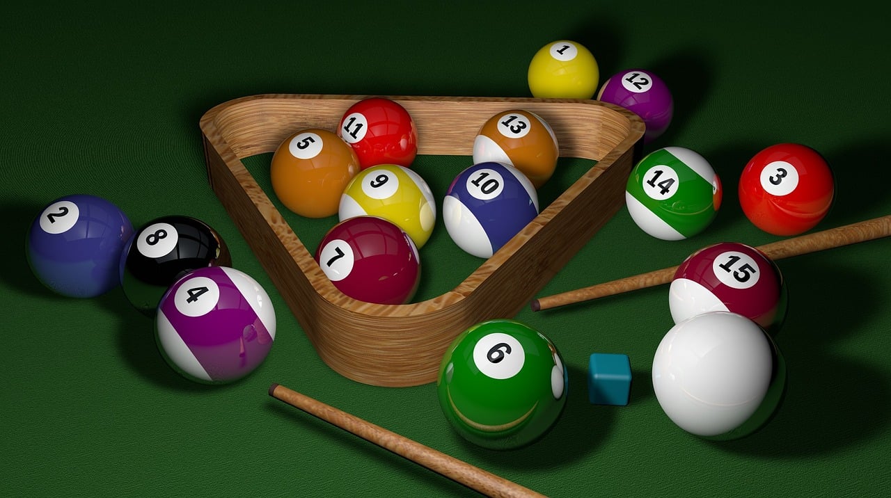 billiards-1167221_1280.jpg