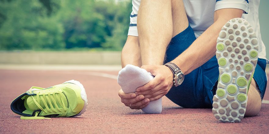 Top-of-Foot-Pain-881x441.jpg