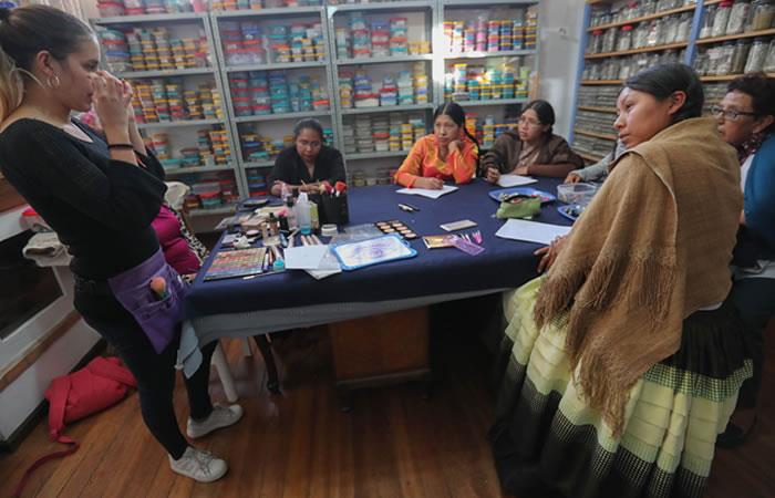las-cholitas-bolivianas-desfilaran-dentro-de-un-cholet-en-paris-676122.jpg