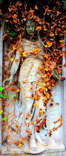 fall_statue.jpg