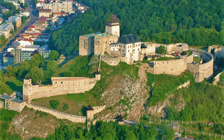 Hrad-Castle_Trencin.jpg
