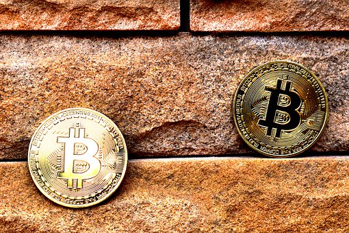 bitcoin-4263732__340.jpg