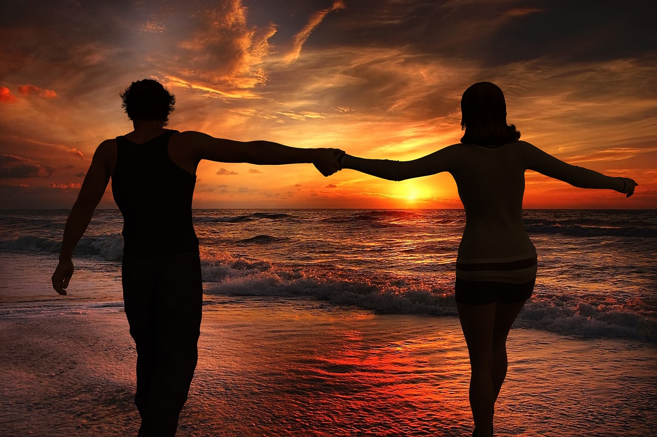 sunset-2258906_1280.jpg