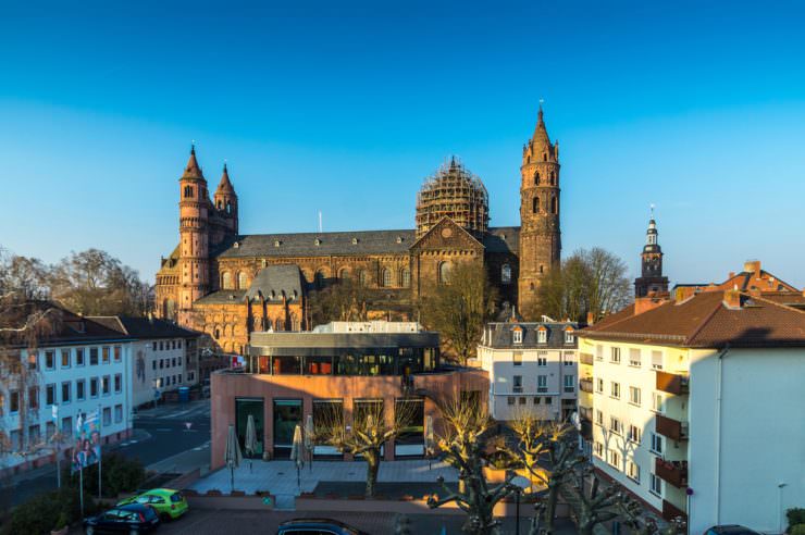 Cathedral-of-Worms-Germany-740x492.jpg