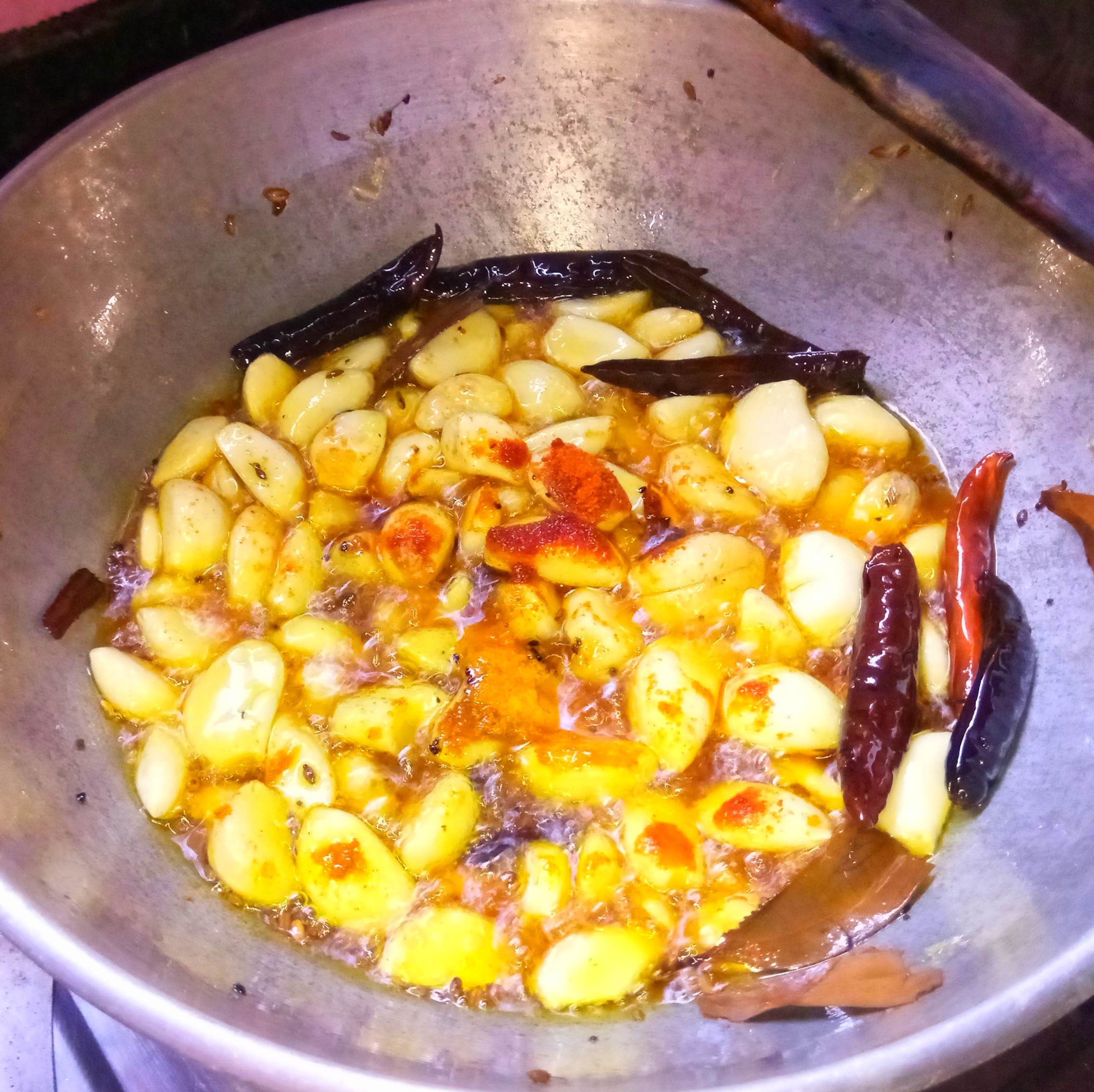 Garlic pickle photography.