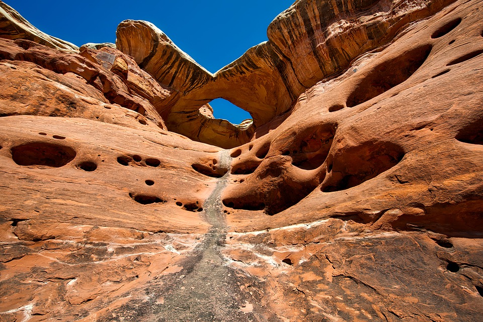 canyonlands-1730077_960_720.jpg