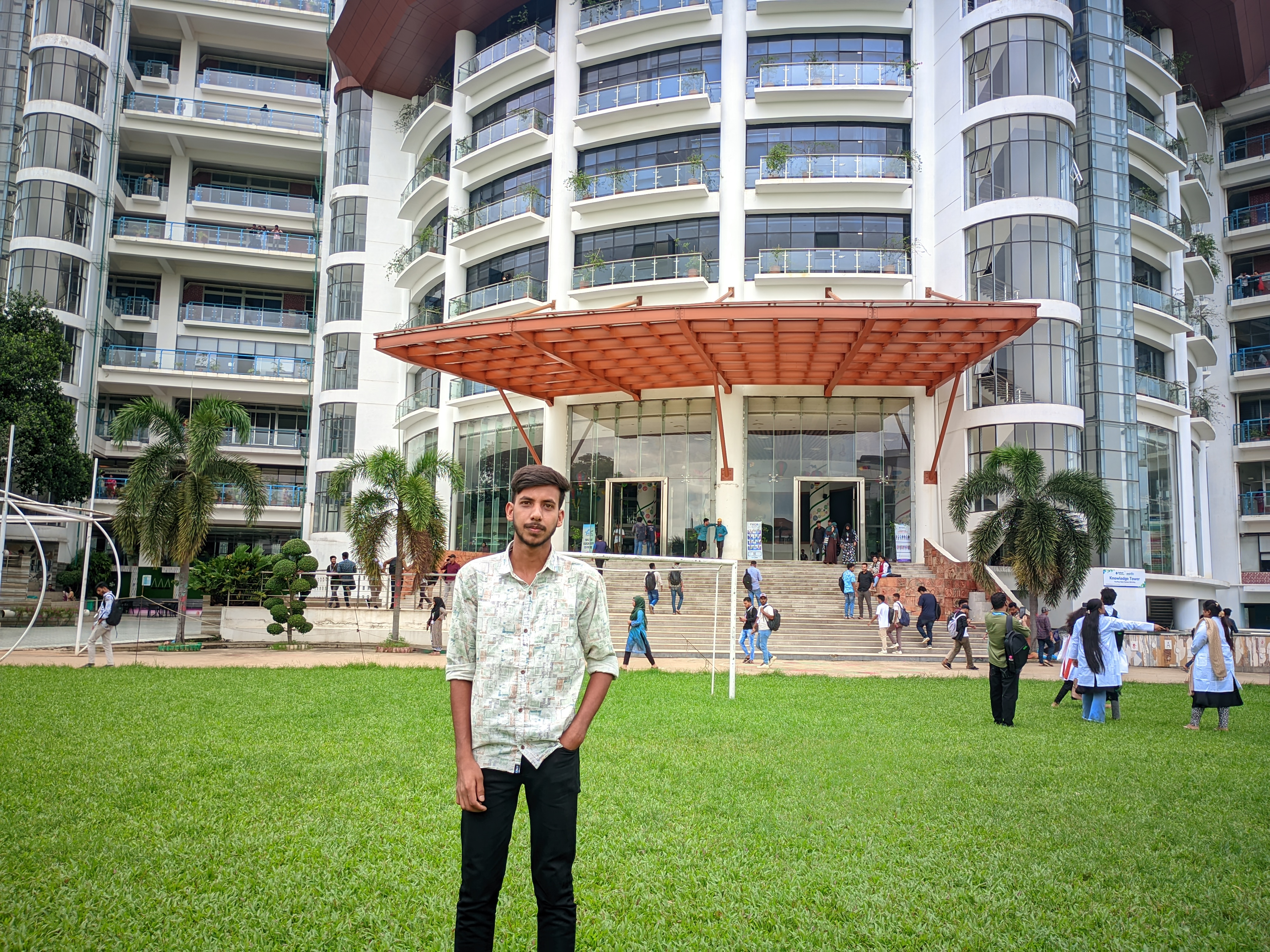 LMC_20240825_105824_COLOUR-BOOST-v-x-NL-LELIN (1).jpg