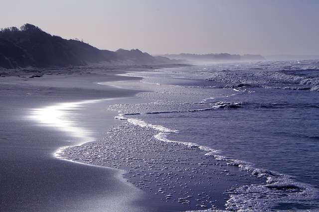 beach-1631874_640.jpg