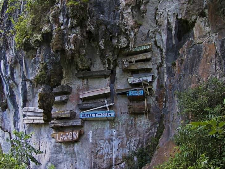 Marvel-at-the-hanging-coffins-of-Sagada-Hanging-Coffins-of-Sagada-Philippines2-728x547.jpg