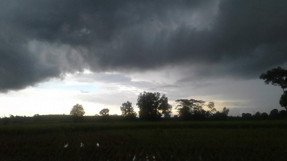 Gambar Awan Mendung - Moa Gambar