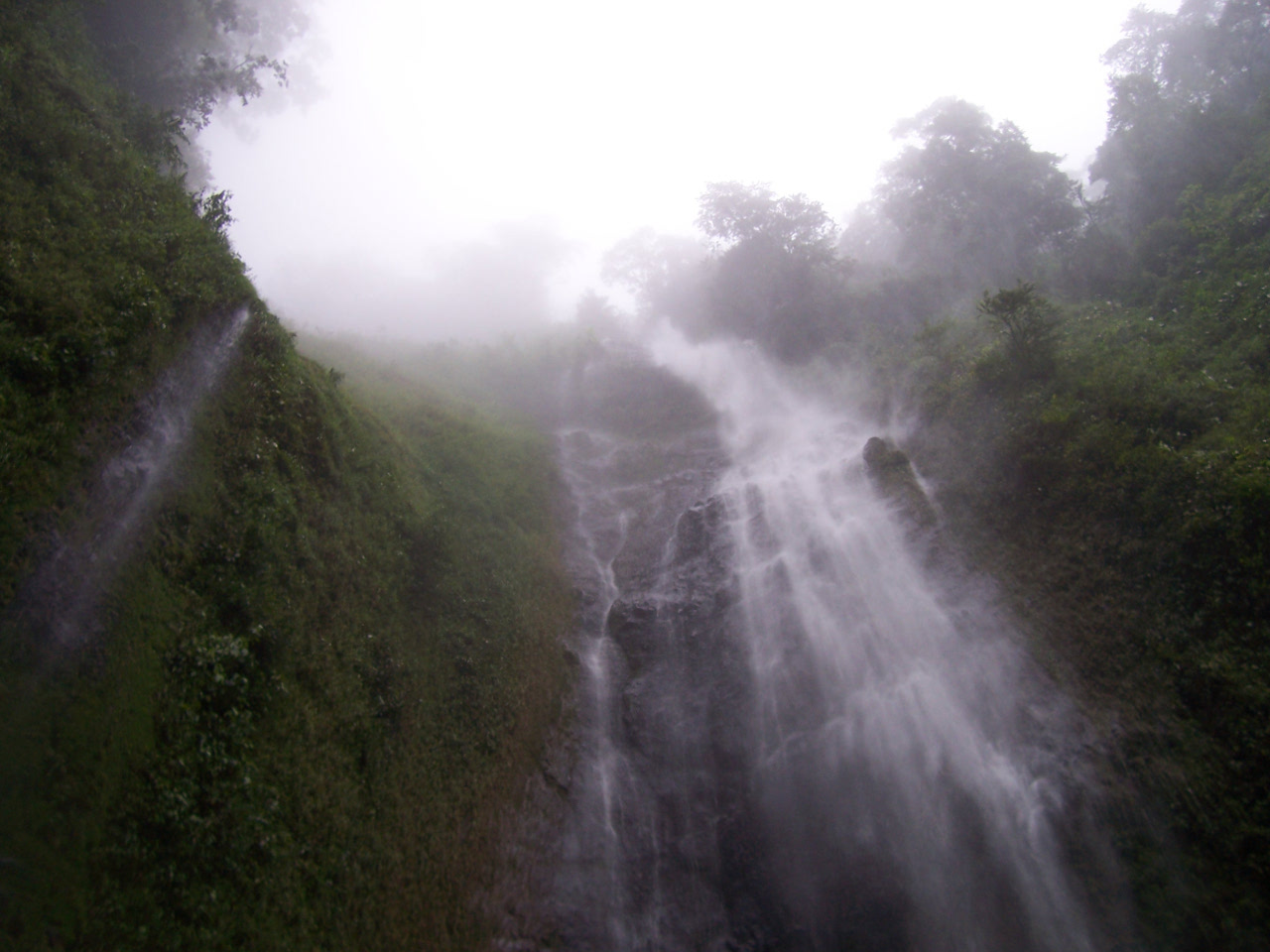 San Ramon Water fall 2.JPG