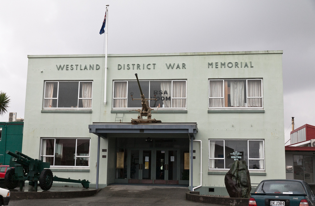 6261491091-hokitikawestland-district-war-memorial (FILEminimizer).jpg