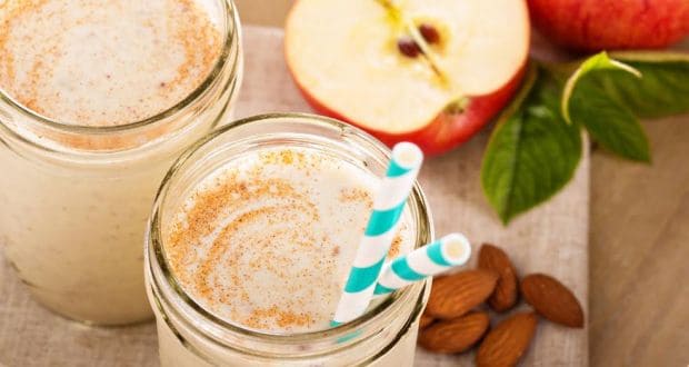 qhme3ar8_apple-chia-smoothie_625x300_30_August_18.jpg