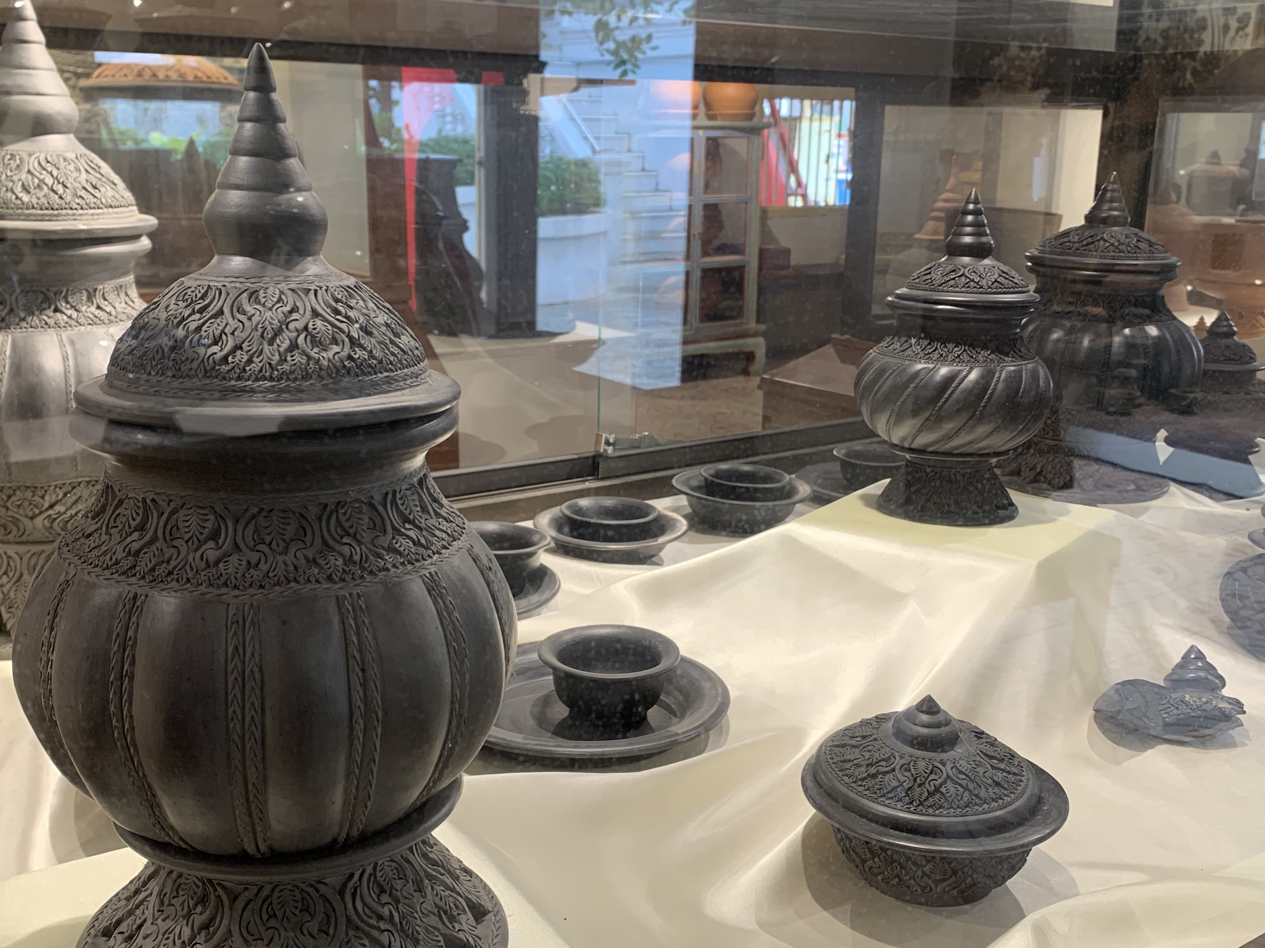 Thai Ceramics Exhibition Hall33.jpg