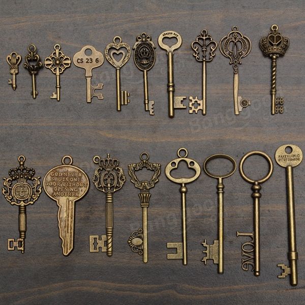 18pcs Antique Vintage Old Look Skeleton Key Lot Pendant Heart Bow Lock (1).jpeg