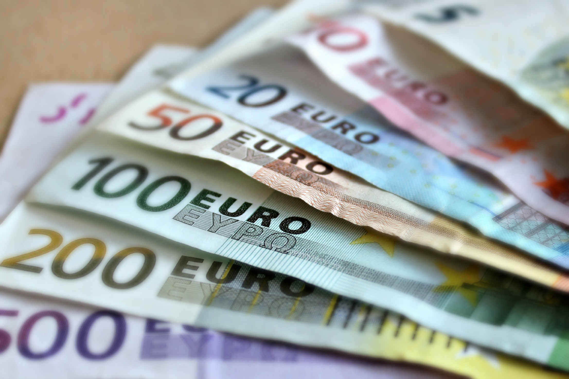bank-note-bills-cash-63635.jpg