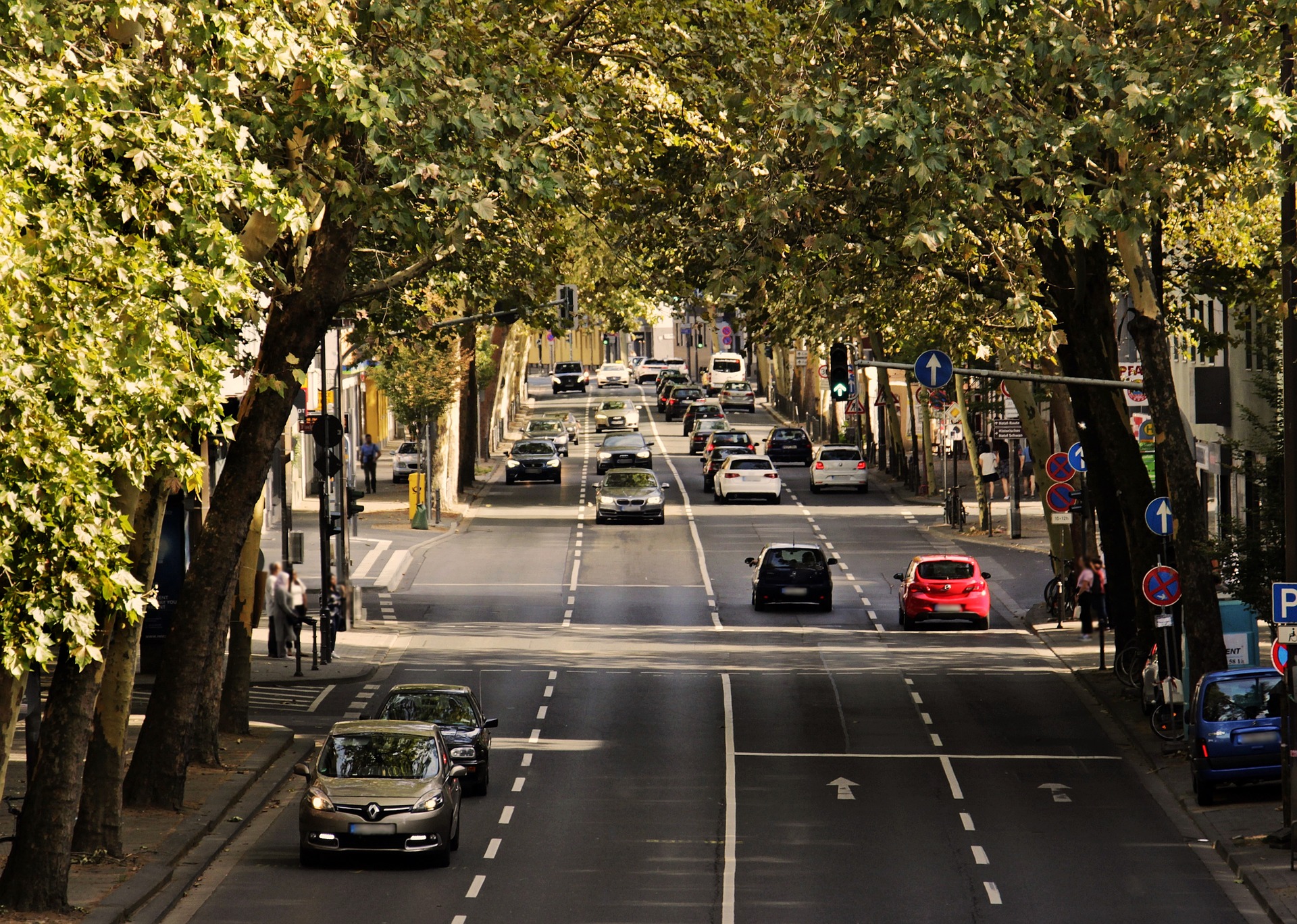 traffic-3612474_1920.jpg