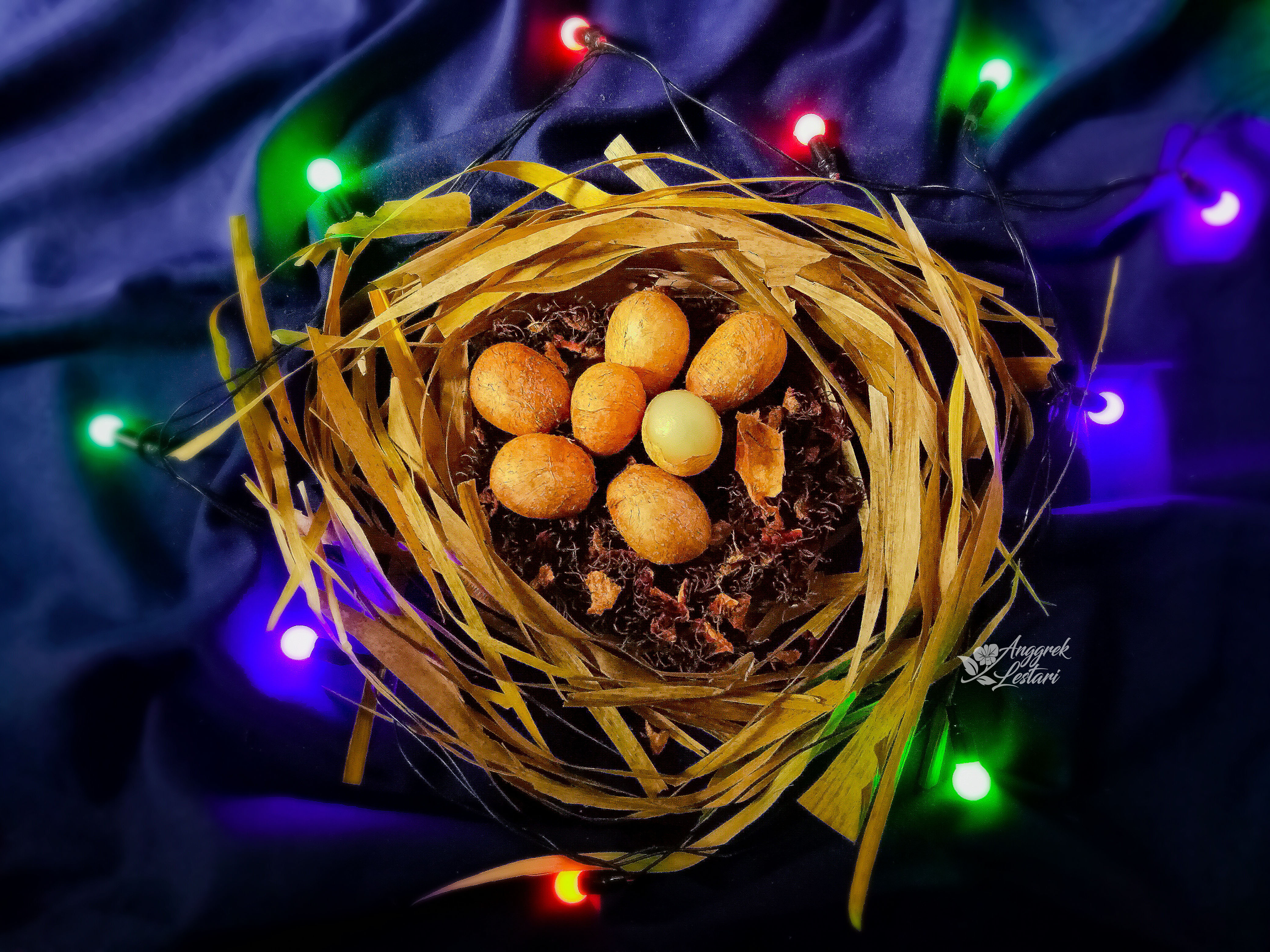EGG REPLICAS3.jpg