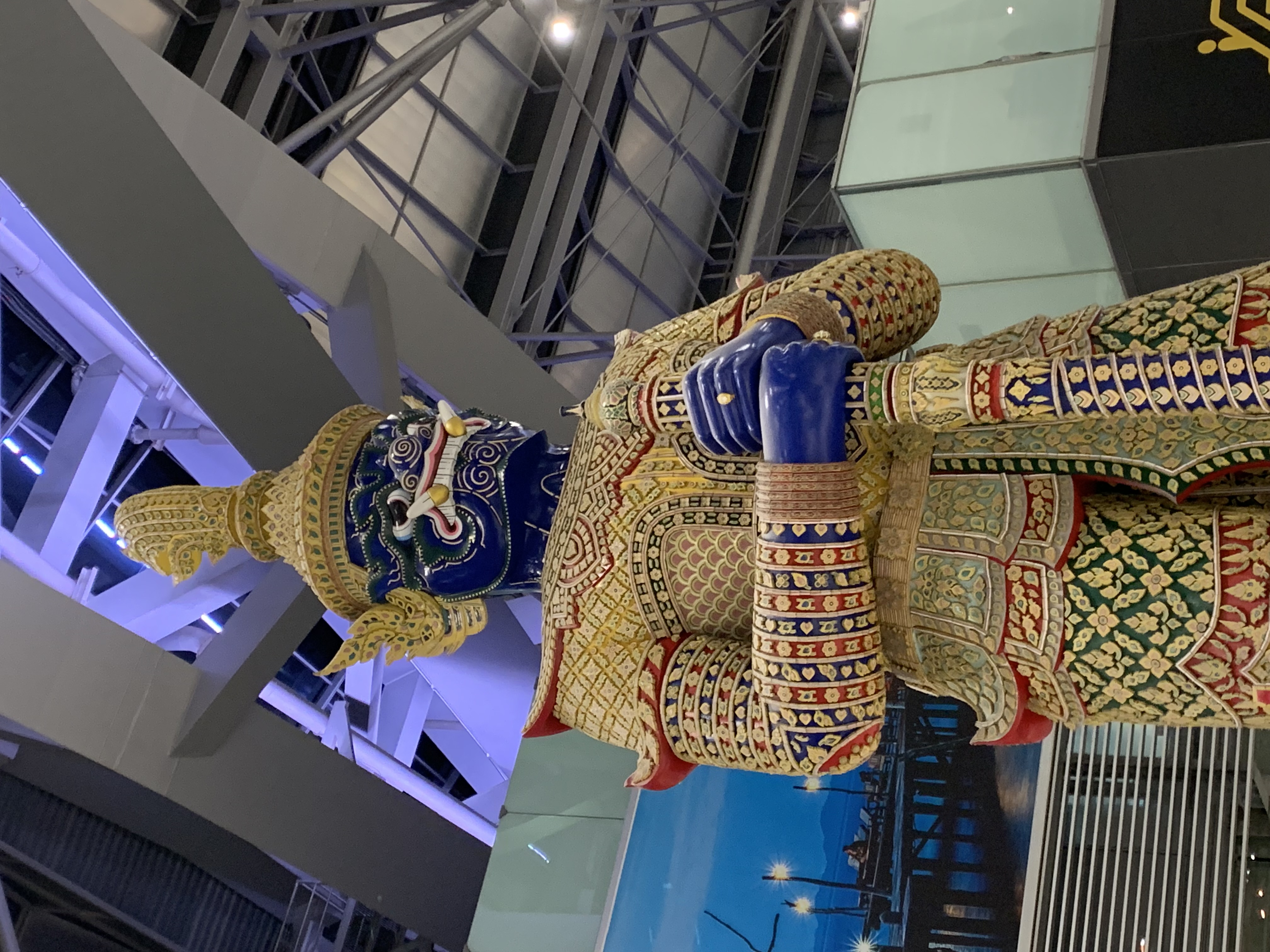 Awesome giant statues8.jpg