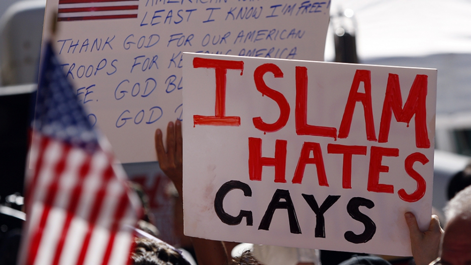 anti-muslim-banner.jpg