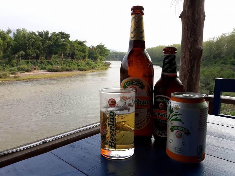 ดืมเบียร์ลาวรีมแม่น้ำคานพ้อมกลับบรรยากาศดีๆ
