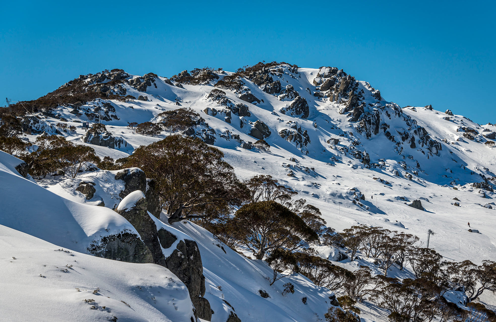 snowy-mountains-kosciuszko-background.jpg