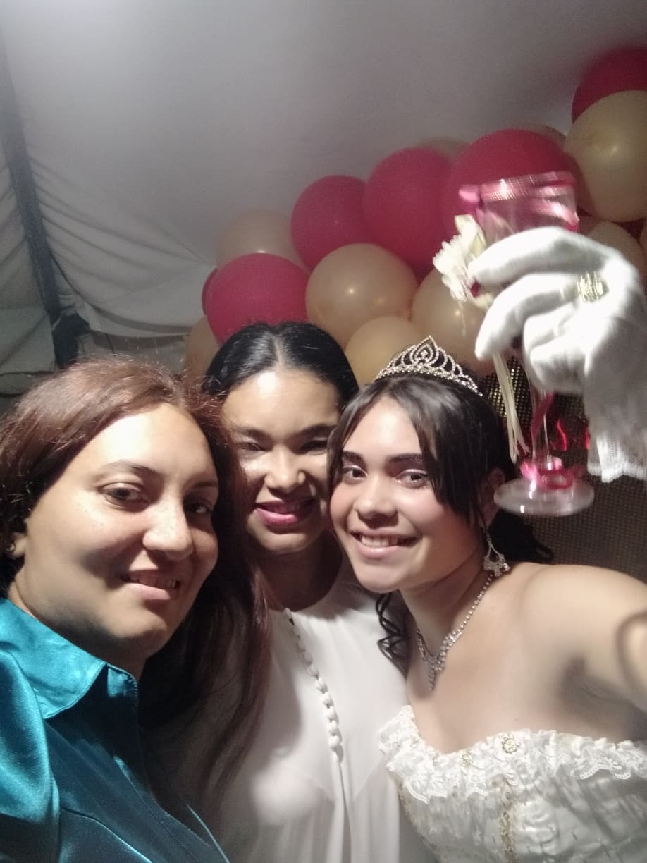las primas.jpg
