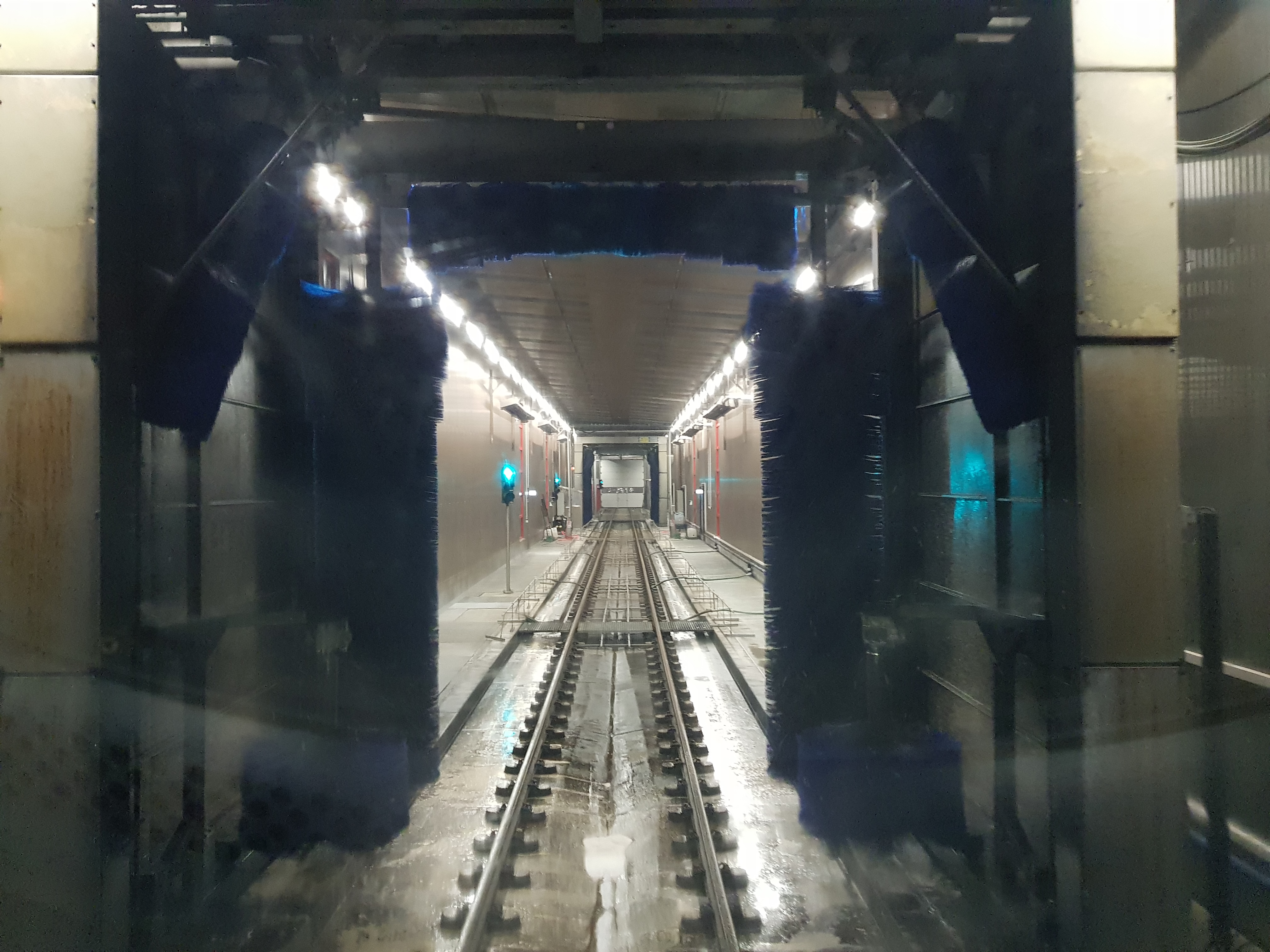 Bahn (1).jpg