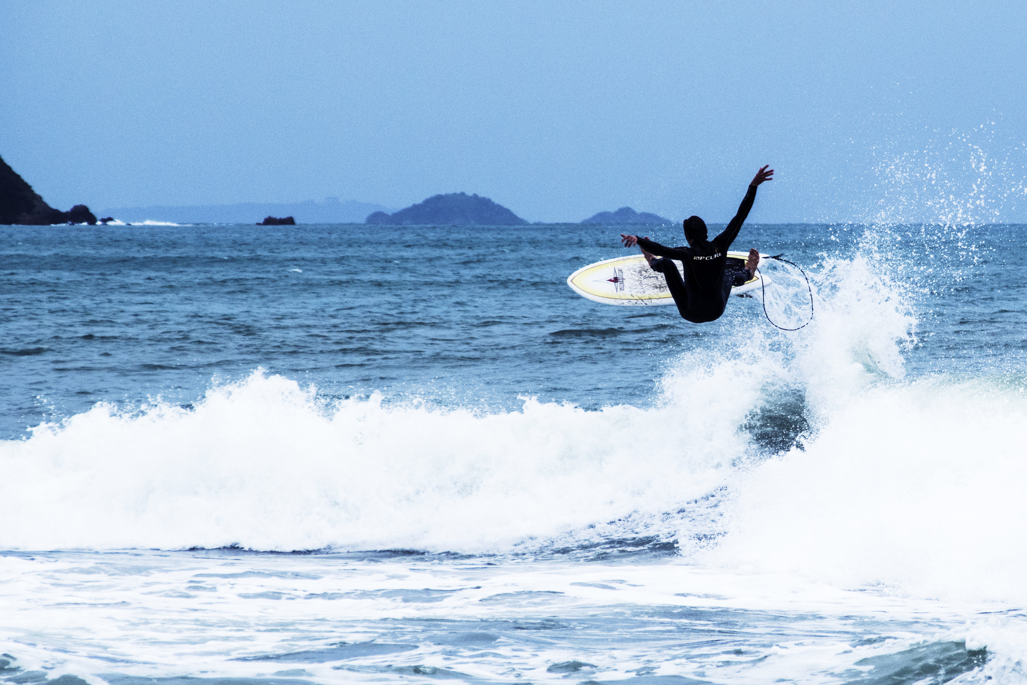 surferonatangi.jpg