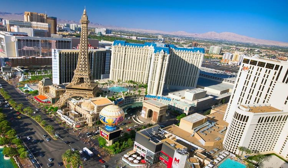 Unforgettable Adventures Await on The Strip Explore the Best Tourist Destination in the USA.jpg