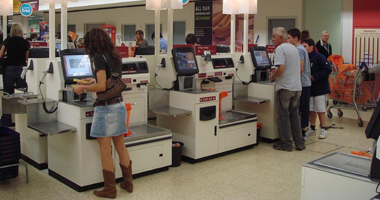 051016_self-serve-checkout.jpg