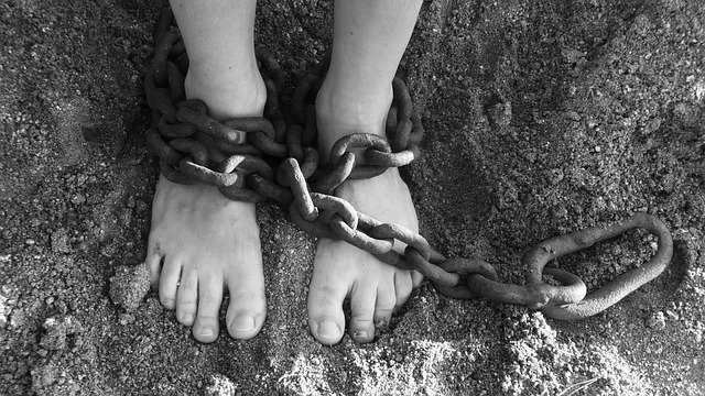 chains-19176_640.jpg