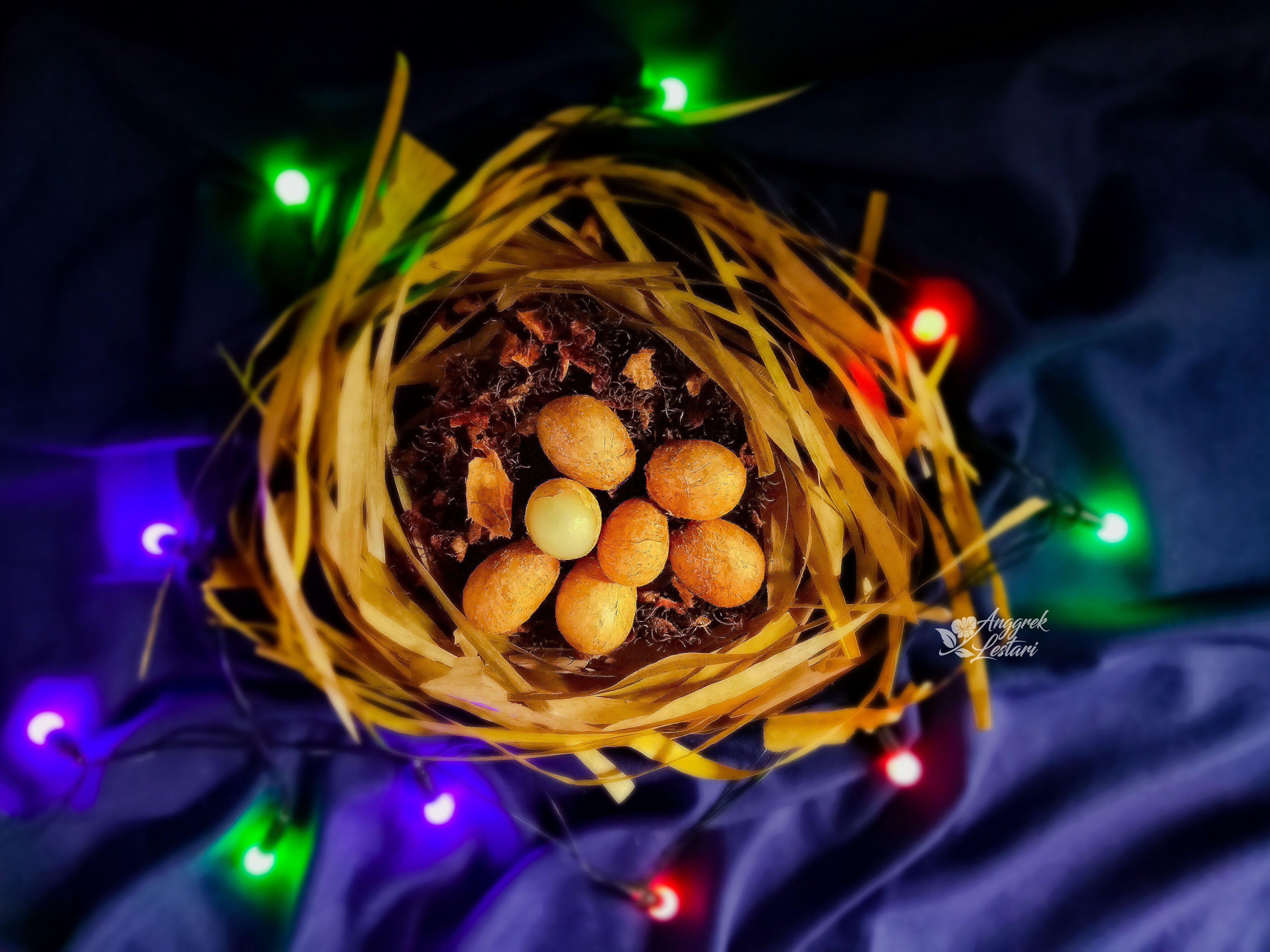EGG REPLICAS2.jpg