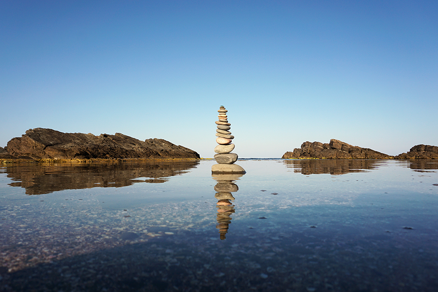 Stone_Balancing_09_s.jpg