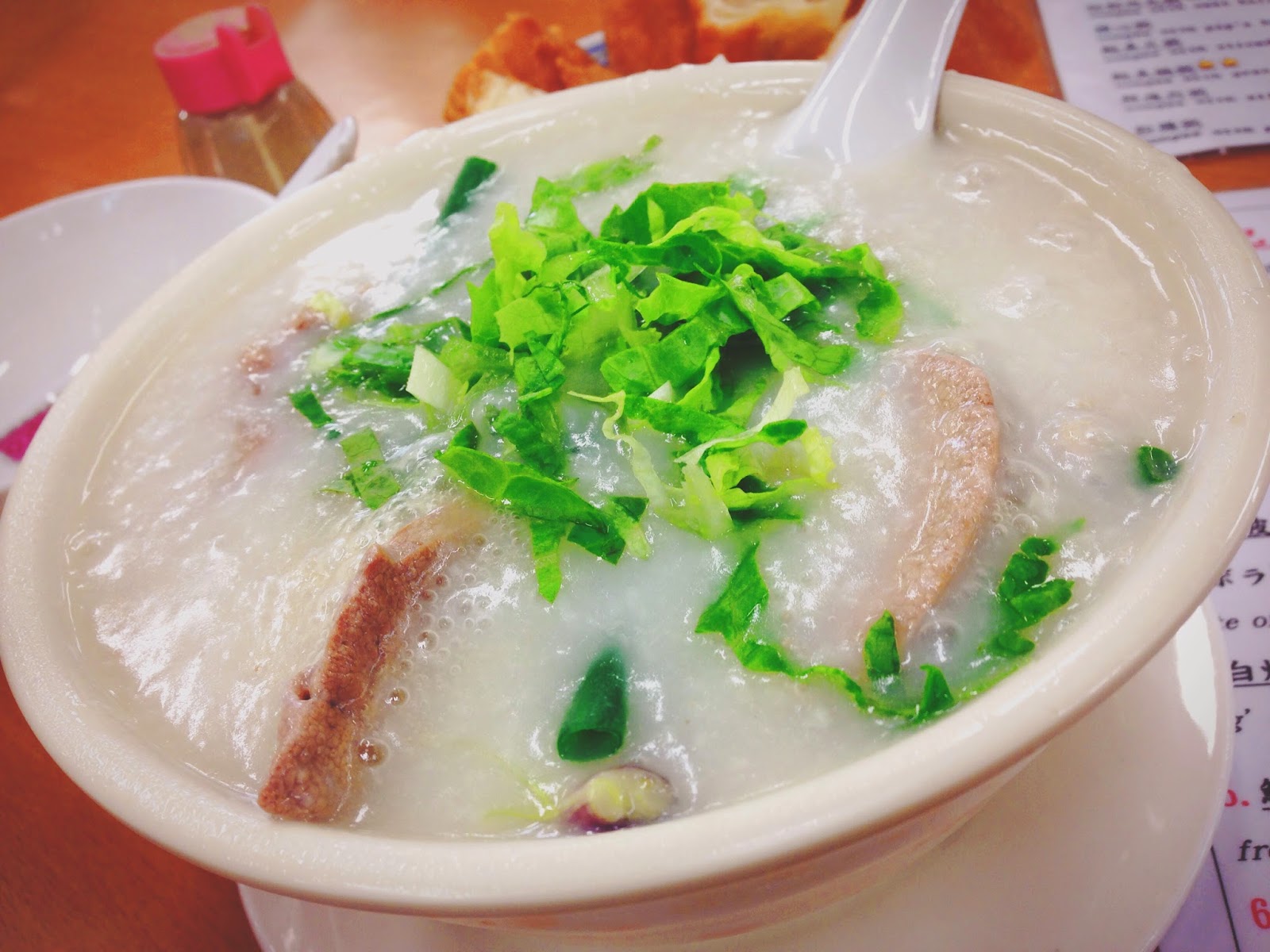 Hong Kong Mui Kee Congee Mongkok Porkball congee.JPG