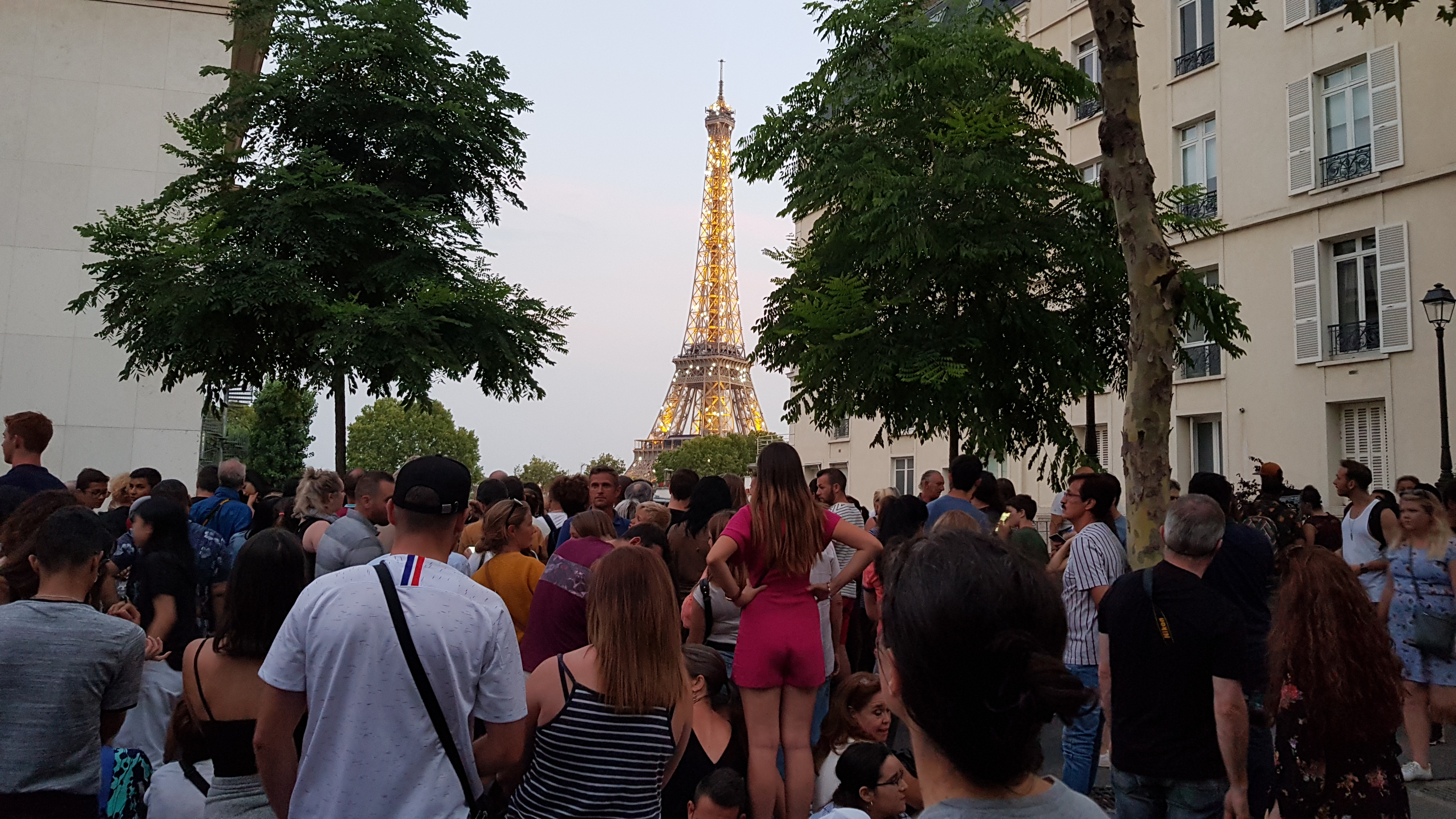 [2018년 7월14일 프랑스 대혁명 기념행사 #3]파리 에펠탑 불꽃놀이 축제(동영상 + 사진)