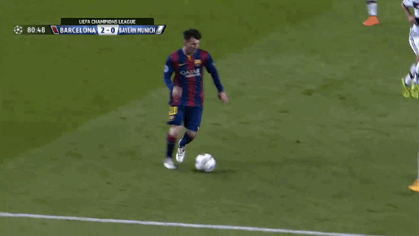 messi destroys boateng.gif