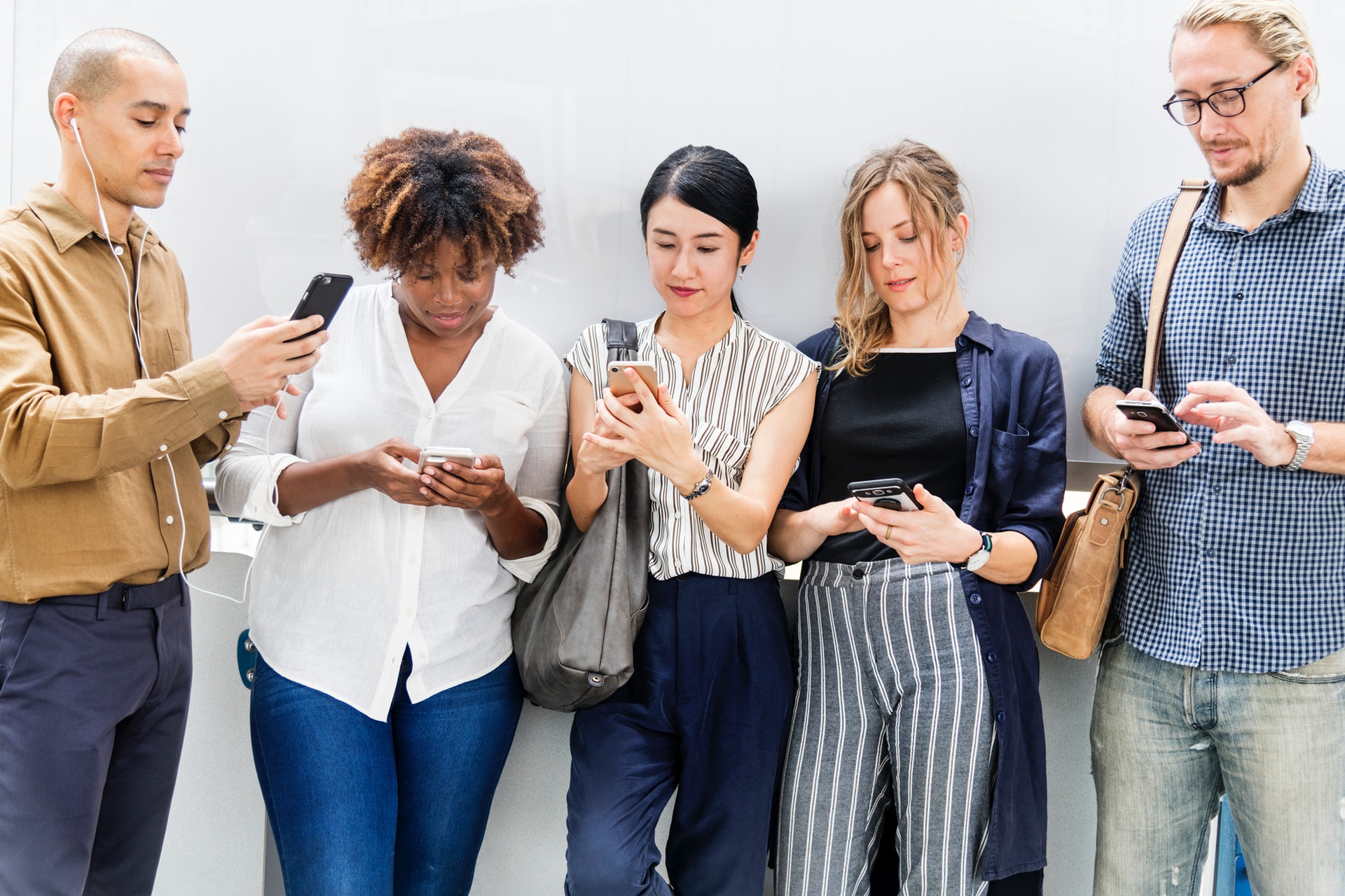 adults-casual-cellphone-1413653.jpg