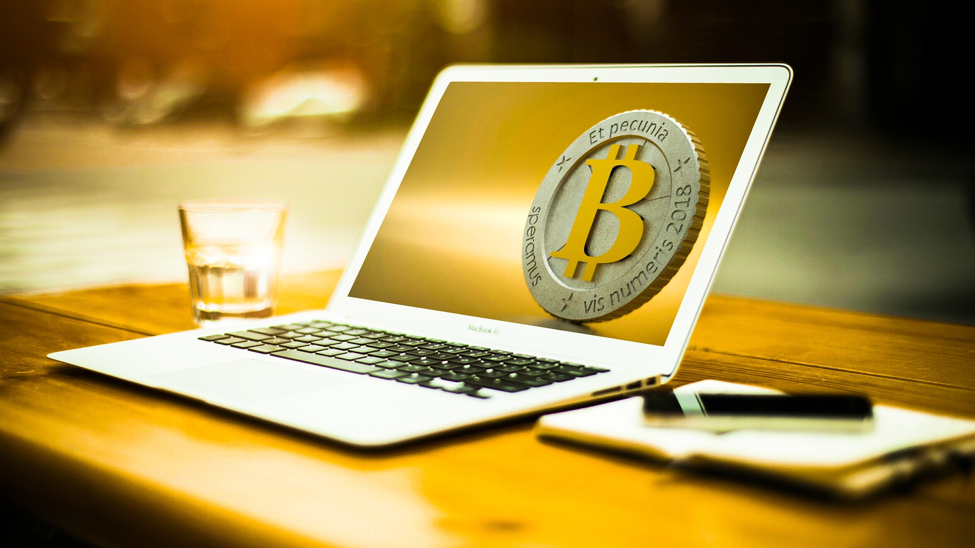 bitcoin-gb1175b3f3_1920.jpg