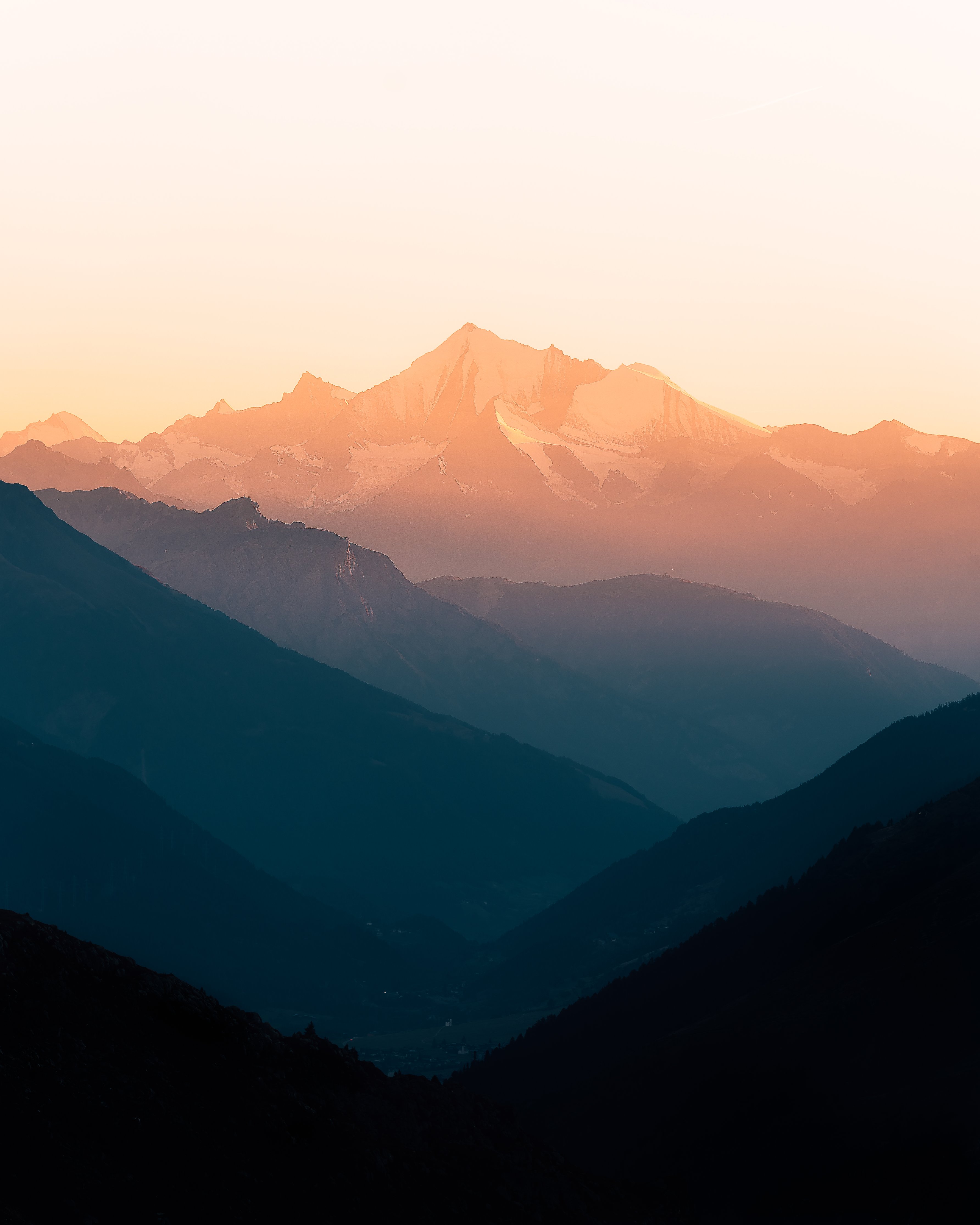 misty-mountain-ranges-at-sunrise.jpg