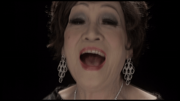 Bella-Flores-Article-3.gif