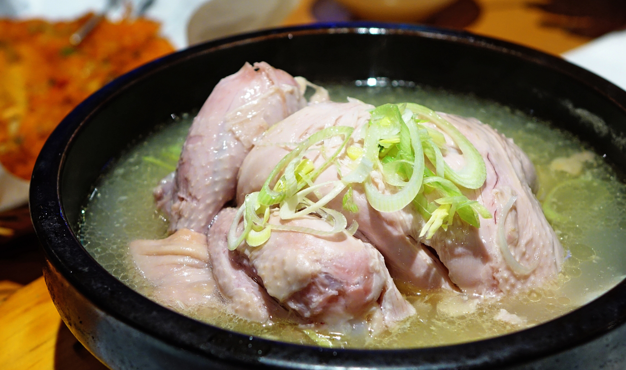 삼계탕 한국의 궁극적인 편안한 음식.png