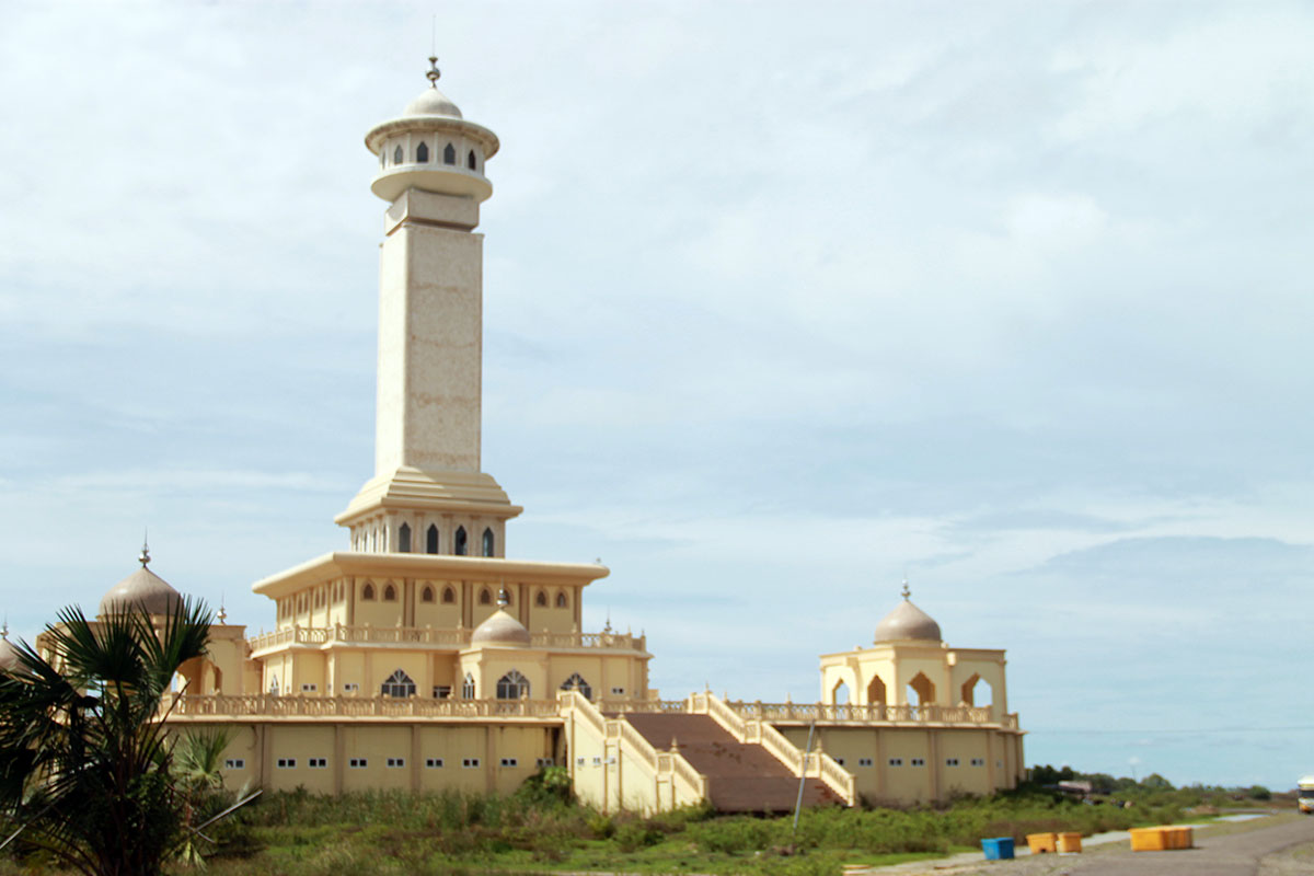 Monumen Malikussaleu_07.jpg