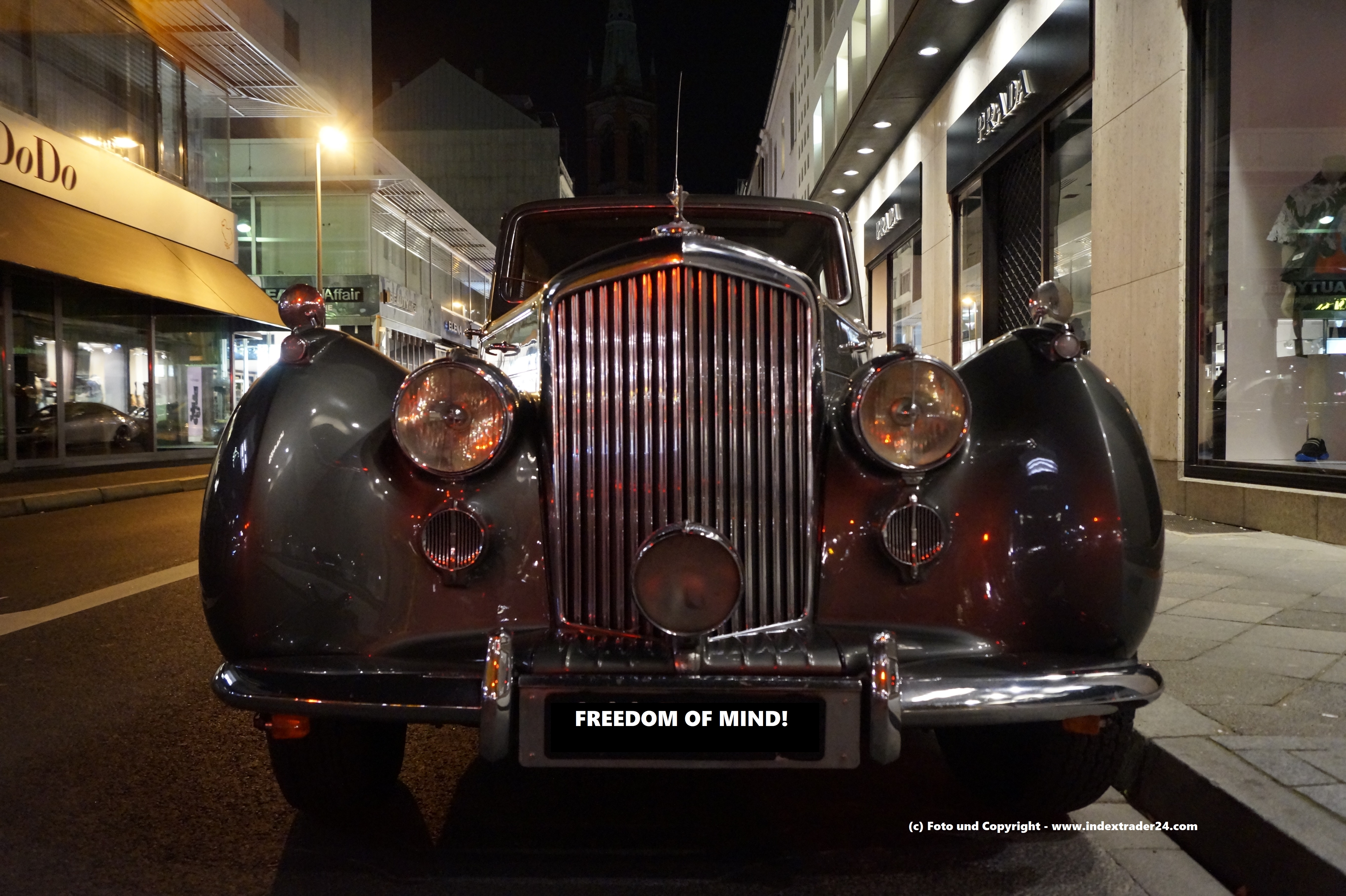 20180909 Bentley at mindight Freedom.jpg