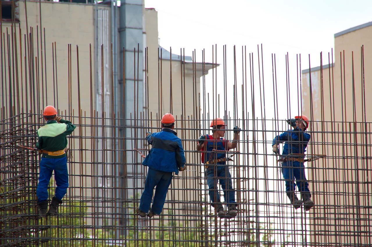 steelworkers-1029665_1280.jpg