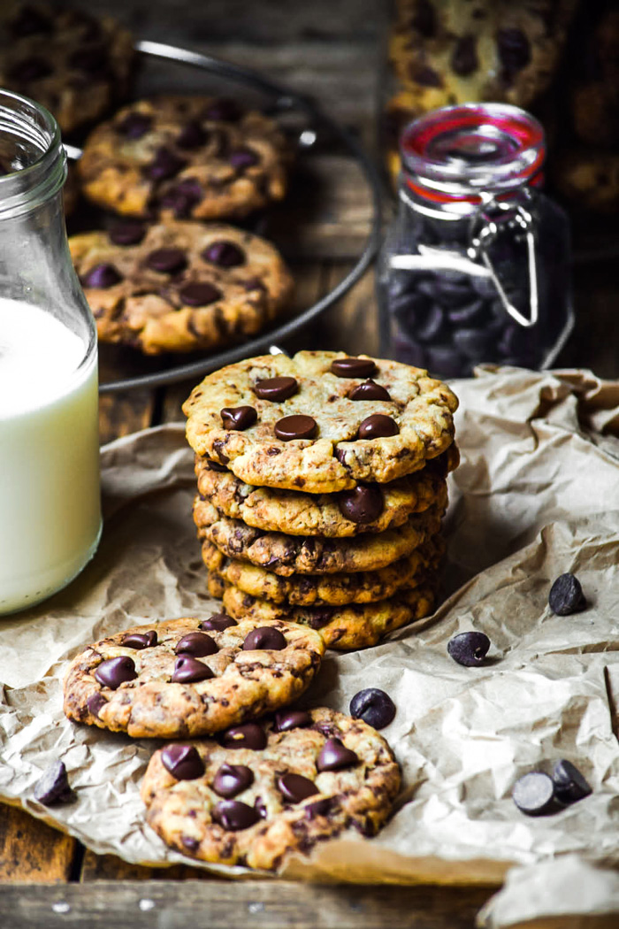 The Best Vegan Chunky Chocolate Chip Cookies-1.jpg