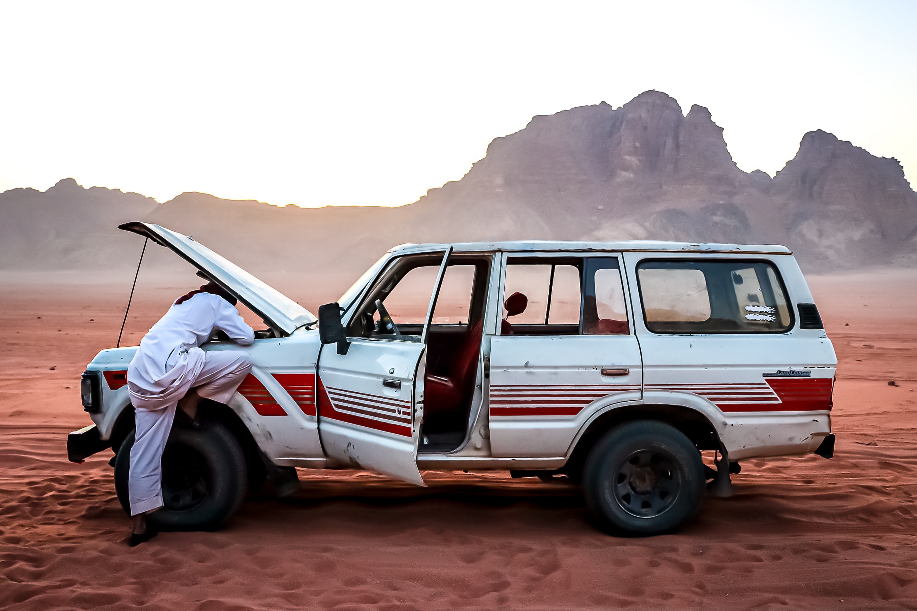 adrimarie-car-repair-4836140.jpg