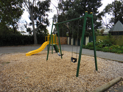 523702_playground32412.jpg