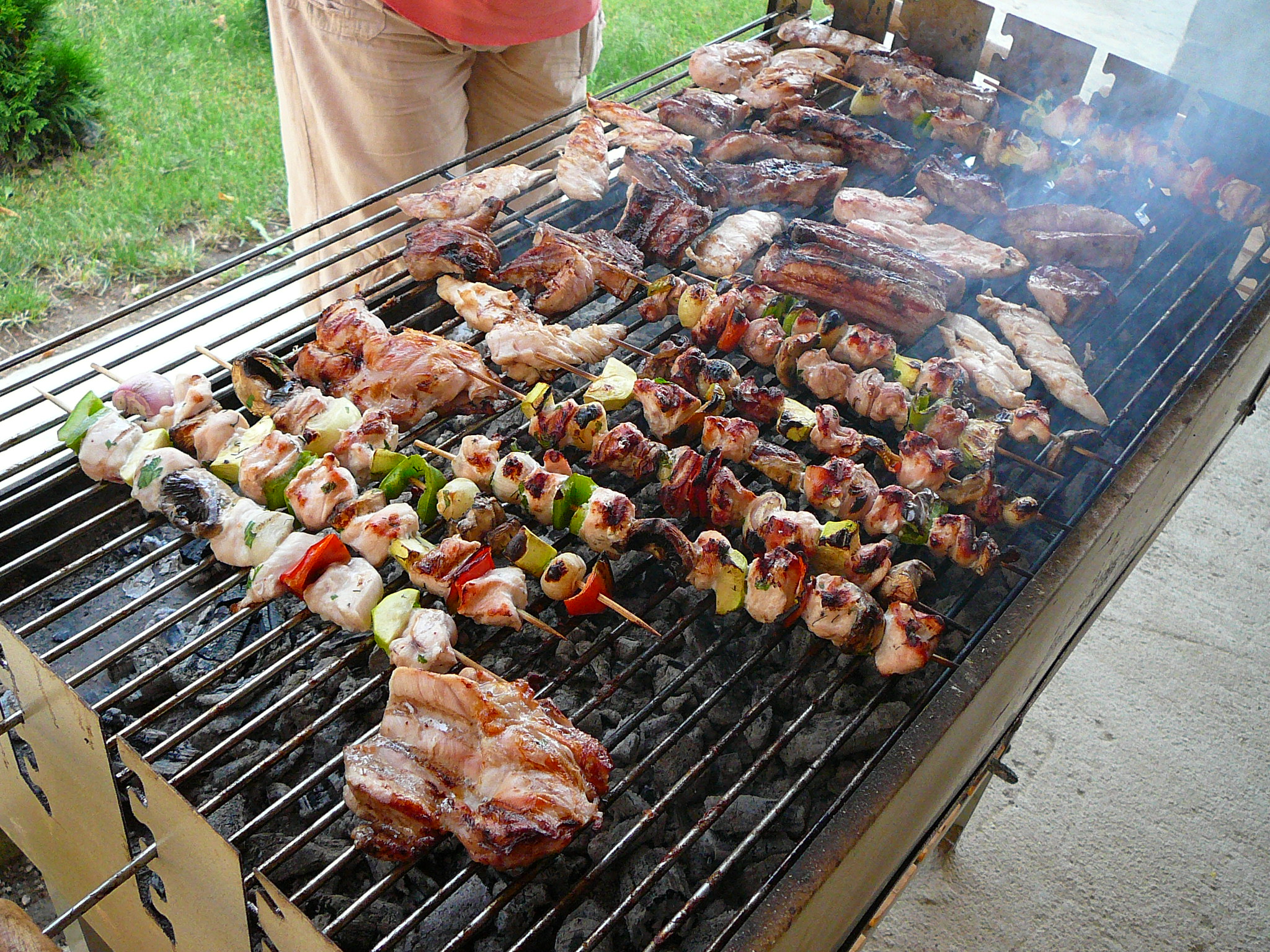 Bulgarian_barbecue_E1.jpg