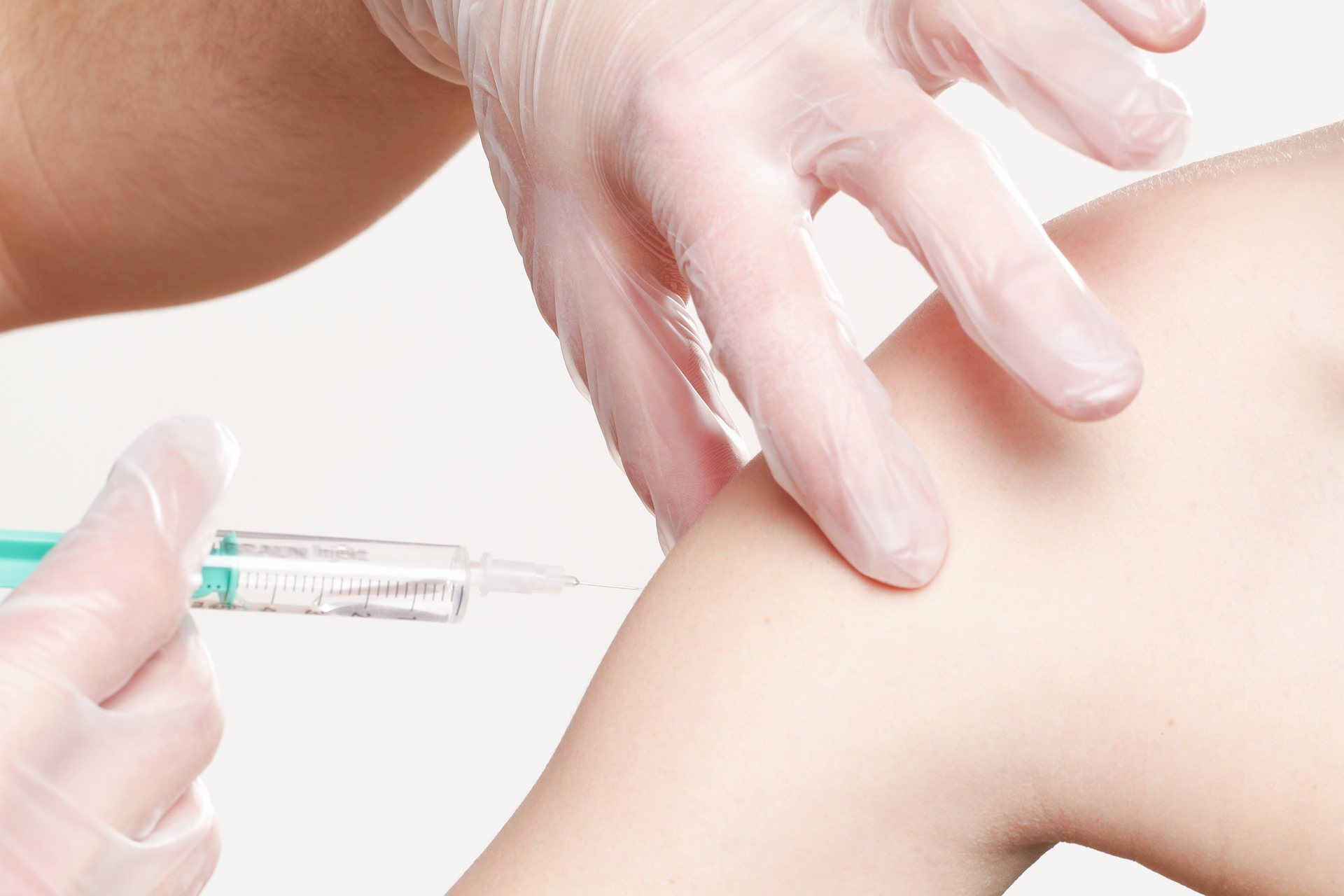 vaccination-2722937_1920 (1).jpg